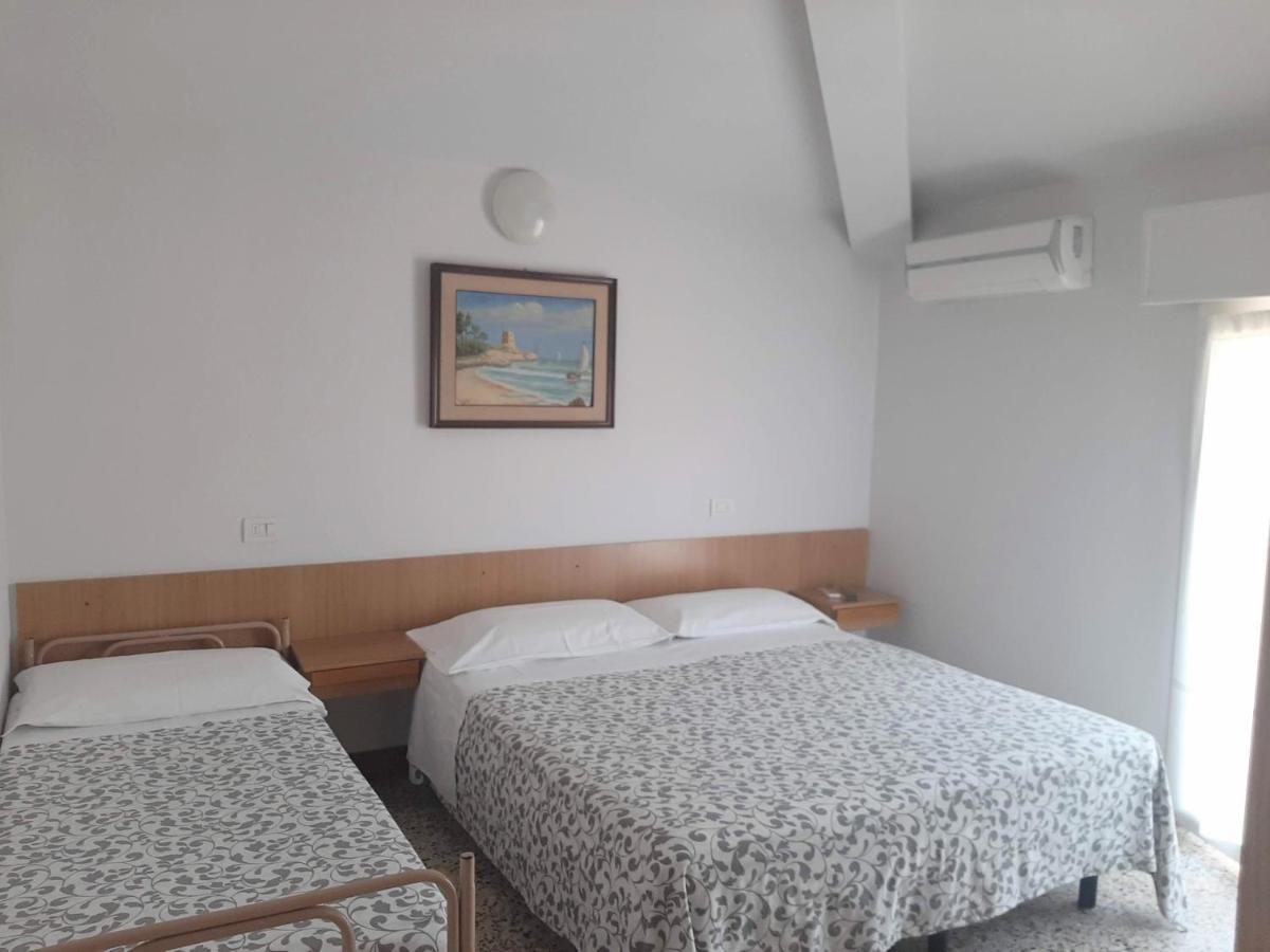 ريميني Hotel Amalfi المظهر الخارجي الصورة